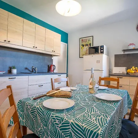 Les Roches Bleues-2 By Interhome Apartamento